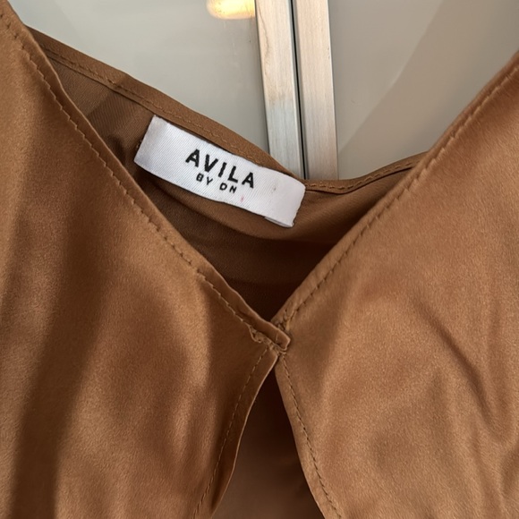 Revolve Avila By DN  top - Picture 2 of 2